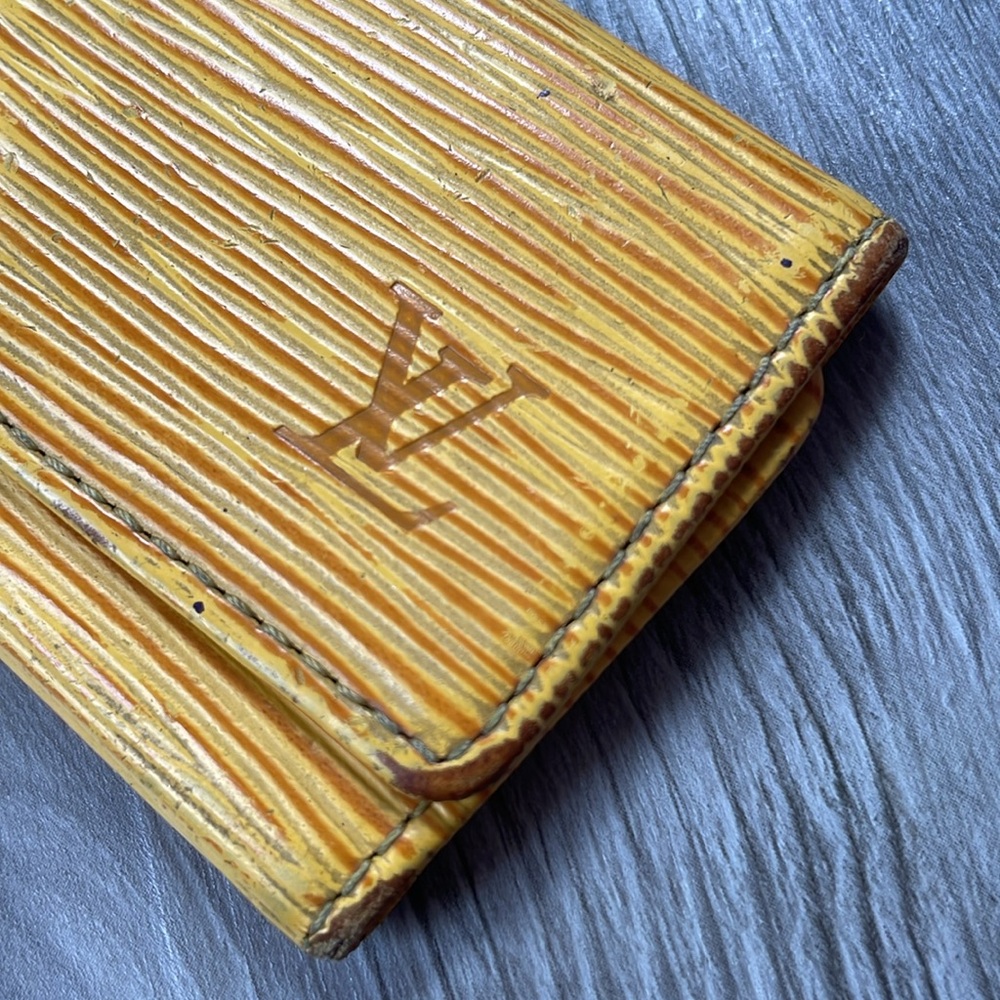 Louis Vuitton Key Wallet - Picture 2 of 10